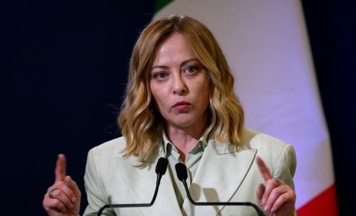 Мелони нарече "обида към вярващите" блокирането на латинския патриарх