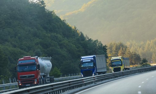 Ограничават движението на камиони над 12 тона по магистралите "Тракия" и "Струма"