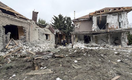 Защо Русия държи хиляди украински цивилни в плен и ги използва като разменна монета?