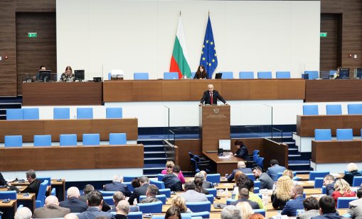 Парламентът ще заседава извънредно заради кризата в Близкия изток
