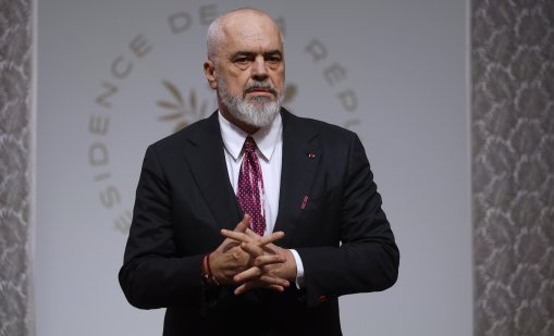 Албанският премиер Еди Рама обеща да увеличи пет пъти пенсиите до 2030 г.