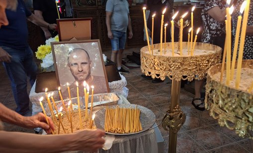 Започна опелото на убития Георги Кузев навръх рождения му ден (СНИМКИ)