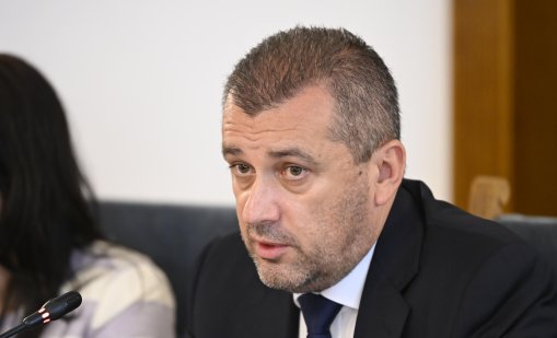 Транспортният министър: Не е морално да се свали дете със СОП