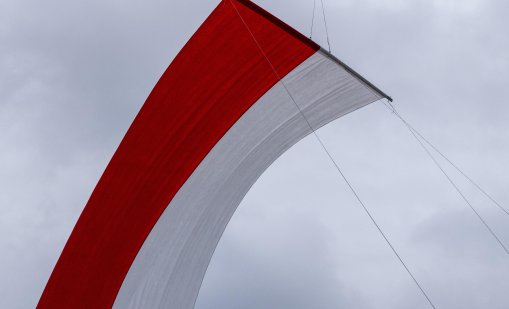 "Непланирана военна дейност" затвори полското въздушно пространство