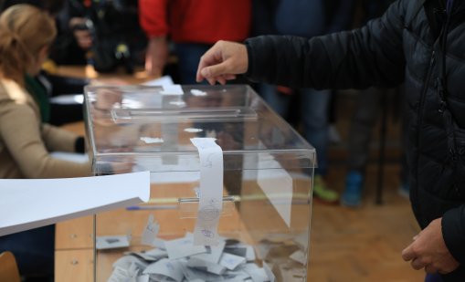 Избирателната активност в област Кърджали към 16:00 е едва 6,76%
