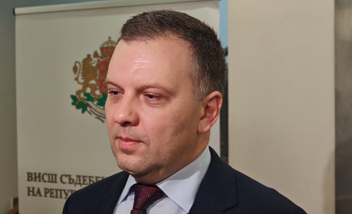 Найденов сезира ВСС заради реабилитация на осъждан педофил, гард в училище
