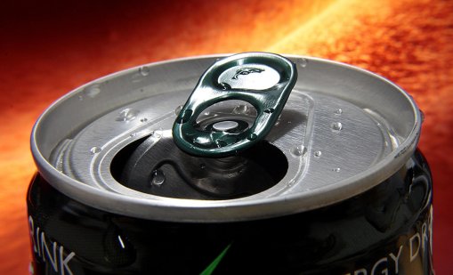 Тийнейджър в болница: Изпил пет енергийни напитки, пушил вейп