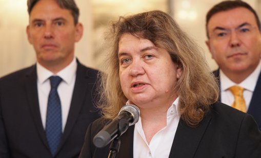 Председателят на НС: Политическата криза е затихнала, разгаря се с нова сила