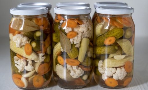 Рецептата Dnes: Бърза шарена туршия