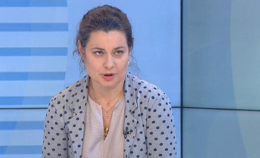 Версията на д-р Шикова от "Майчин дом": Не съм удряла шамари на Антония