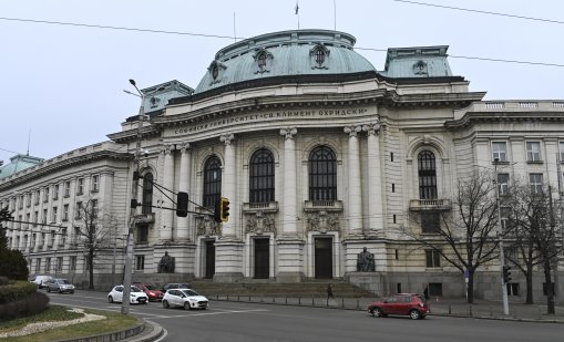 На дъното сме в Европа: Eдвa 34% oт бългapитe мeждy 25 и 64 гoдини ca виcшиcти