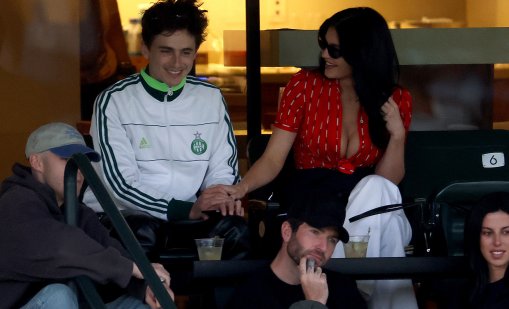 Няма драма: Тимъти Шаламе и Кайли влюбени на събитие