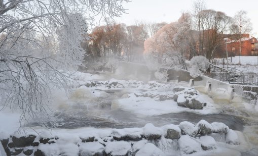 Финландия е скована от студ, спрени полети блокираха хиляди туристи
