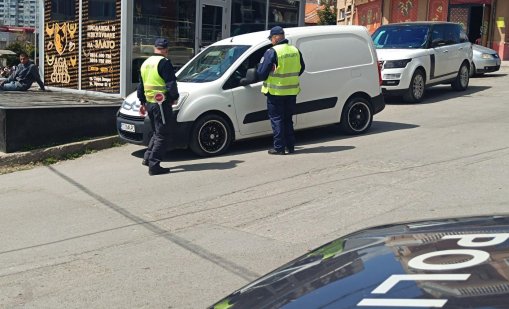 36-годишен нападна салон за красота с пистолет