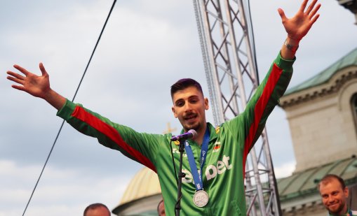 Българският национал Алекс Грозданов в топ 10 на престижна класация