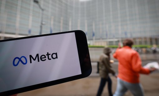 САЩ скочи срещу глобите на Apple и Meta, наложени от ЕС