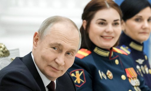 Конспирациите тръгнаха: Путин се закашля, смениха му обръщение за 8 март ВИДЕО