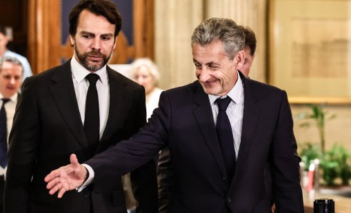 Саркози опроверга твърденията за разговор с Кадафи през 2007 г.