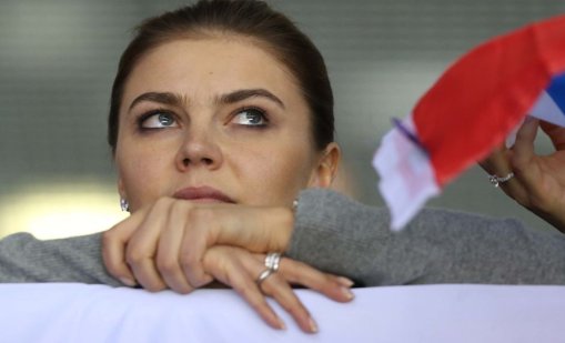 Дребни пари от "двореца" на Путин: Как милиарди отидоха в джоба на любовницата му ВИДЕО