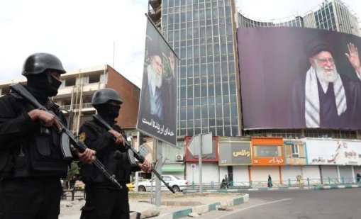 Иран арестува 500 шпиони, предоставяли информация на противника