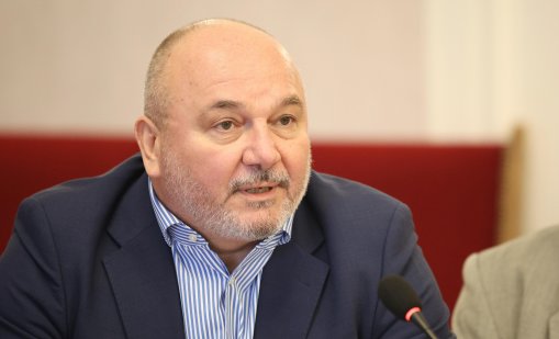 Любомир Дацов: По-разумно би било да се изтегли бюджетът за догодина