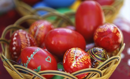 Христос Воскресе! Мир, здраве и любов да има!