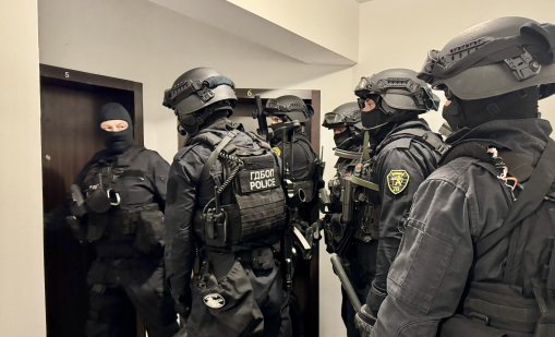 Задържаха членове на престъпна група, занимавала се трафик на мигранти
