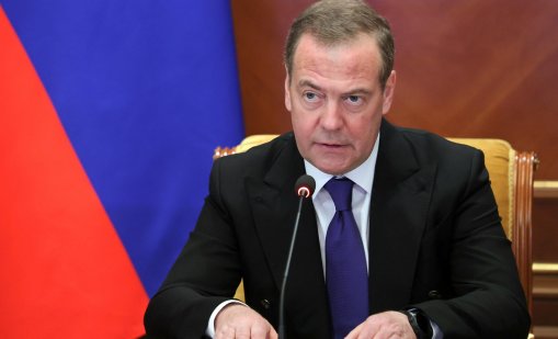 Медведев: Ако НАТО защитава украинското небе, Русия ще разглежда това като обявяване на война