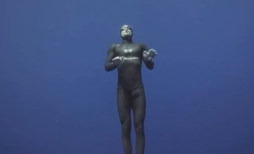 Фрийдайвърът, който си задържа дъха 30 мин. и счупи рекорда: Най-ужасното преживяване