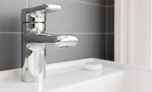 Скъп или бюджетен смесител за баня &ndash; кога разликата наистина си струва