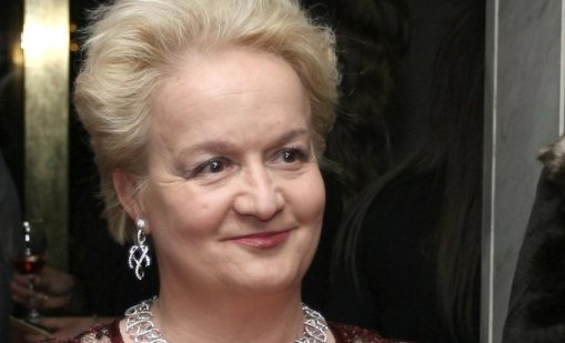 Астроложката Алена починала след боледуване от COVID