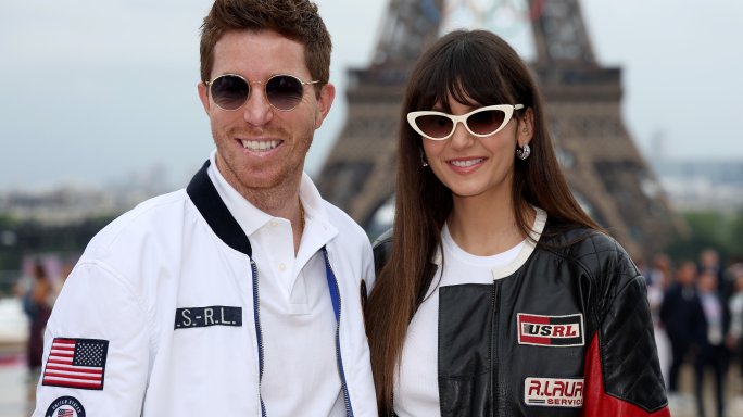 Шон Уайт замени Нина Добрев с инфлуенсърка