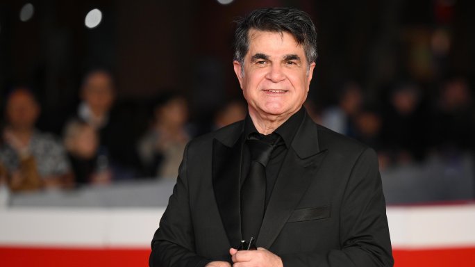 Иран осъди известния режисьор Джафар Панахи на година затвор