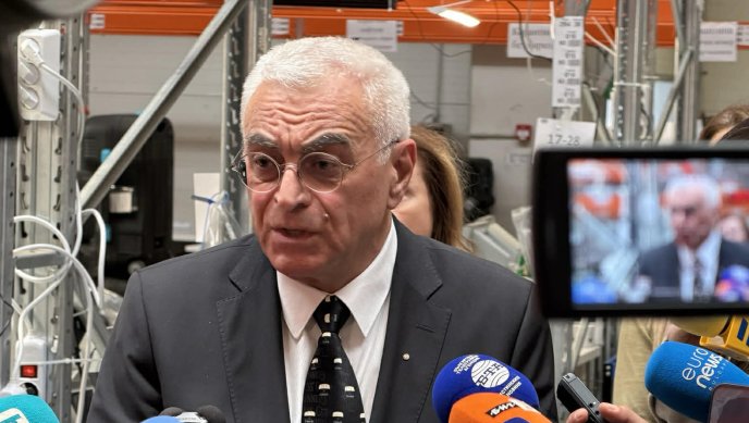 Министър Шарков: Няма възможност за манипулация на машините преди изборния ден