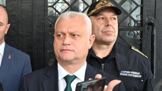 Дечев: Обществото има повече доверие в МВР