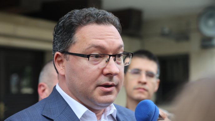 Даниел Митов: Наш основен приоритет е да предпазим българските граждани от измами, свързани с прехода от лев към евро