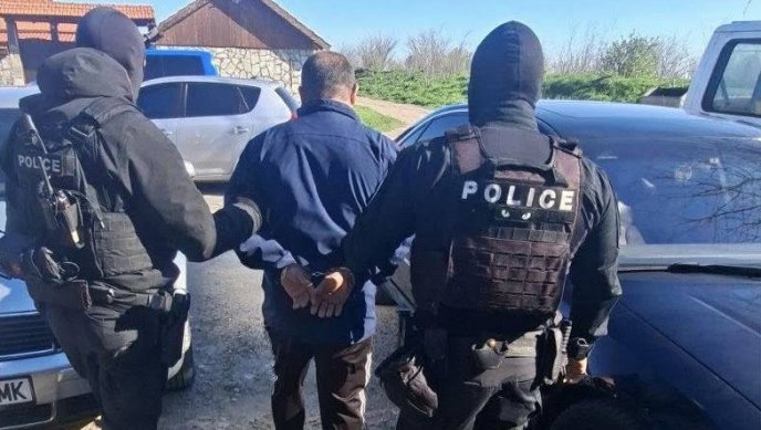 Мащабна акция срещу купения вот в Монтанско: Иззеха документи на починали