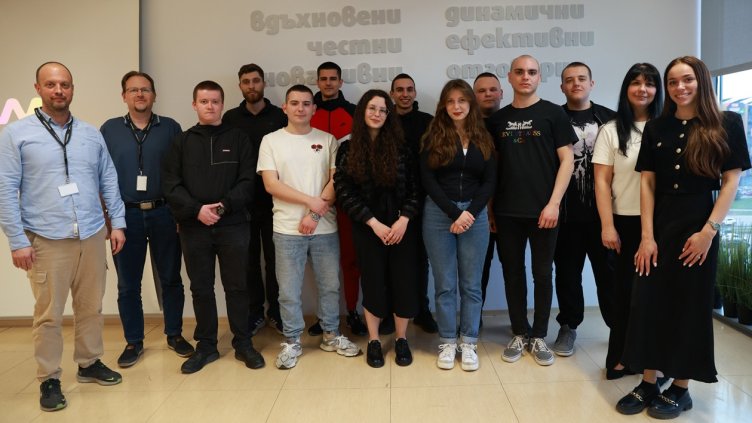Студенти от Vivacom Техническа академия се състезават в първия по рода си хакатон на компанията
