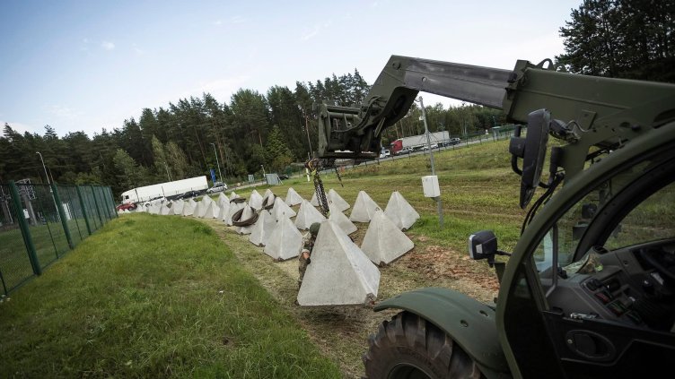 Армията на Литва инсталира  „драконови зъби" по границата с Беларус и Русия