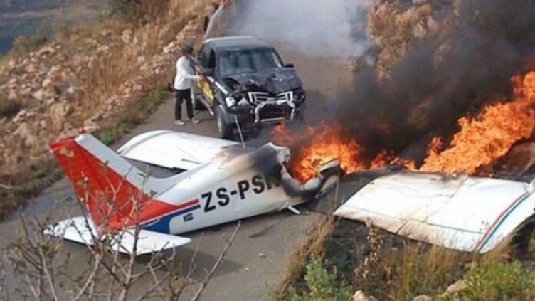 Самолет се разби в пикап &ndash; всички са живи!