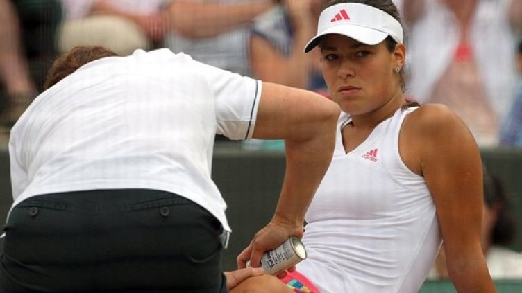 Лекар оказва помощ на Ана Иванович. Снимка: БГНЕС