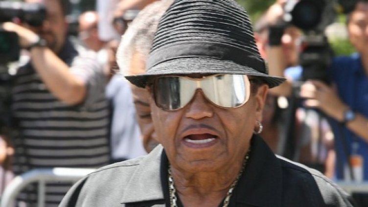 Бащата на Майкъл Джексън не е споменат в завещанието му. Снимка: БГНЕС