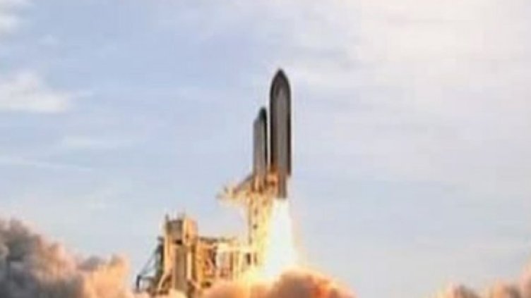 Индевър най-накрая излетя