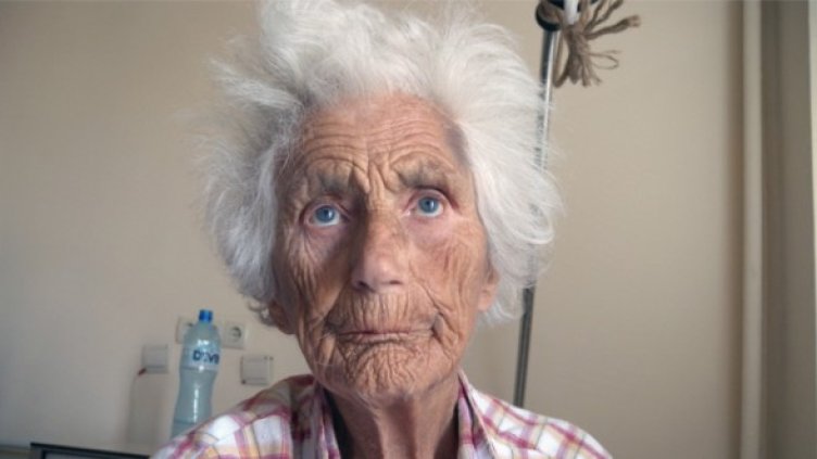 Тази жена лежи в Пирогов повече от 20 дни, никой не я търси. Снимка: МВР