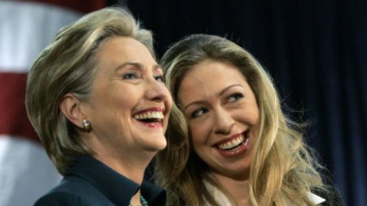 Майка и дъщеря Клинтън. Снимка: БГНЕС