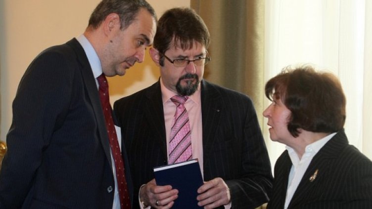 Борис Велчев, Иван Димов и Анна Караиванова. Снимка: БГНЕС