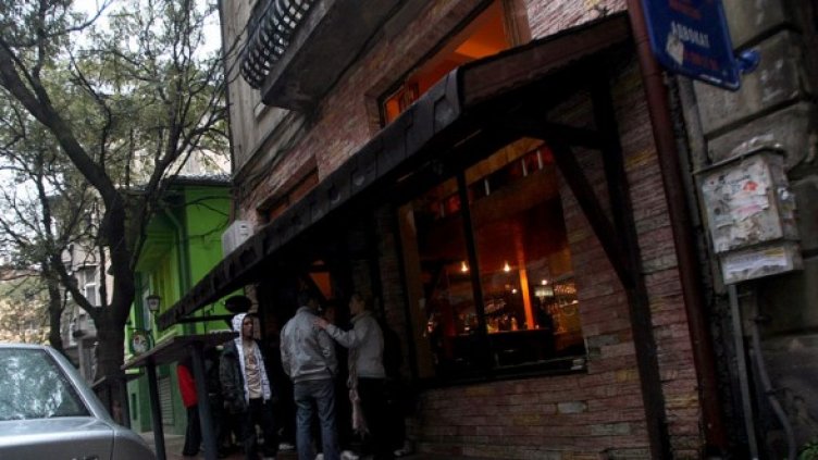 Заведението, в което е извършено убийството. Снимка: БГНЕС