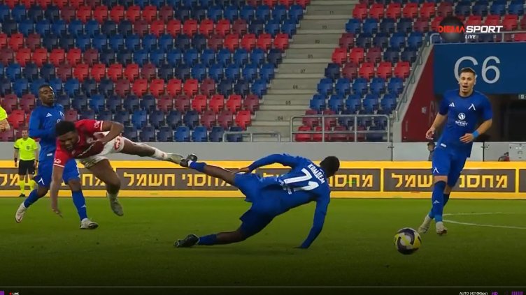 Левски отстрани Апоел с 3:1 в драматичен двубой