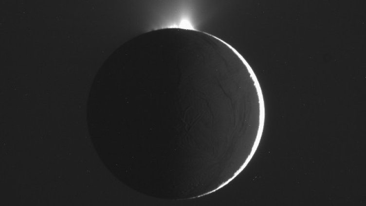 Енцелад. Снимка: НАСА