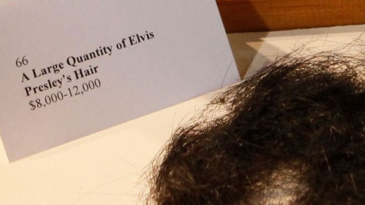 Коса на Елвис на аукцион в Чикаго през октомври т.г. Снимка: Getty Images/Guliver Photos